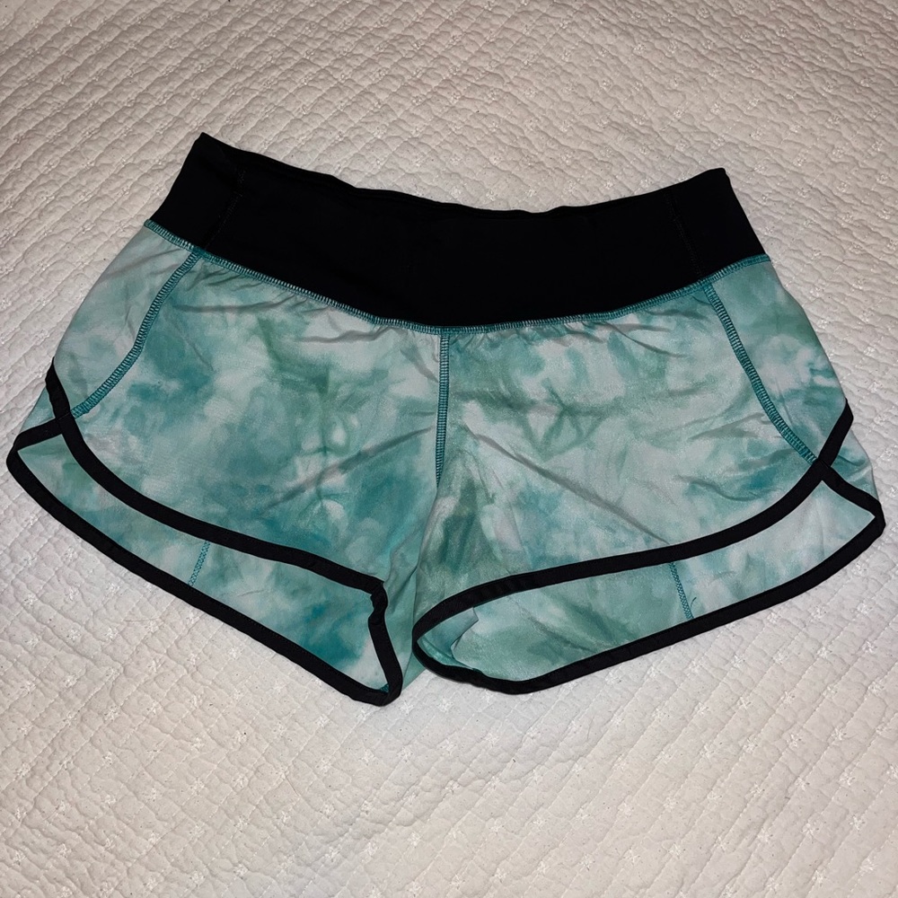 Lululemon Speed Up Low-Rise Lined Short, size 6